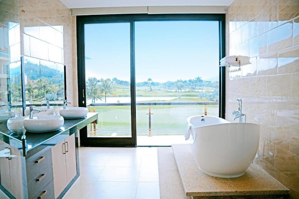 Diamond Bay Golf And Villas Nha Trang Bagian luar foto